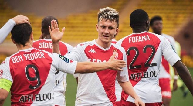 另一方面使 另一方面使