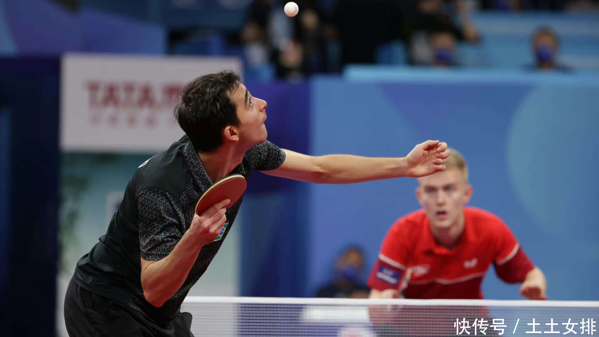 的俱乐部中 的俱乐部中