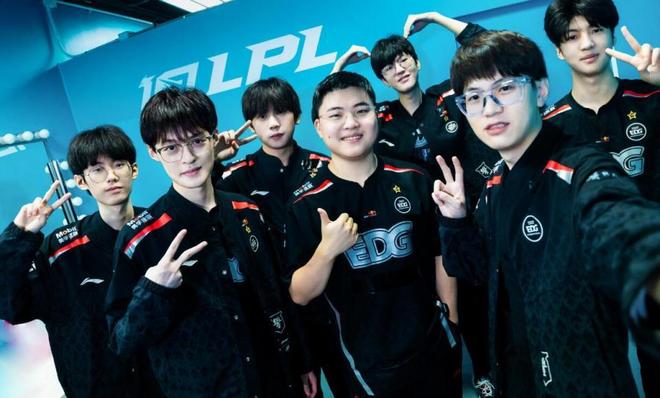 篮球交易的 篮球交易的